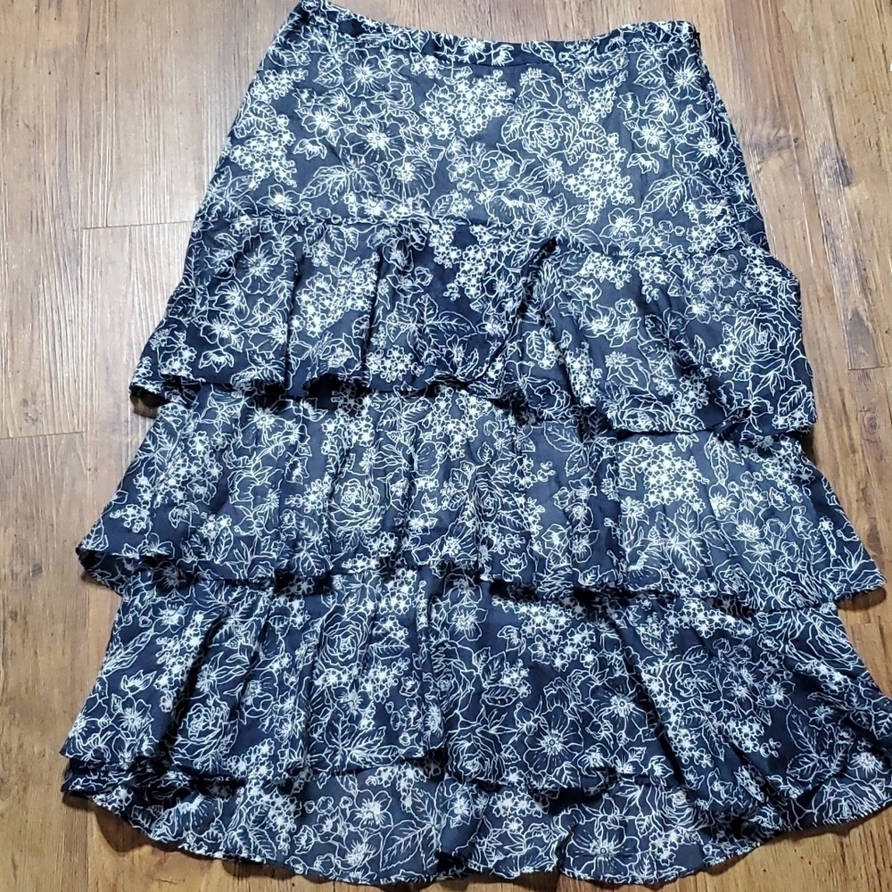 Banana republic blue white floral light cotton ruffled skirt